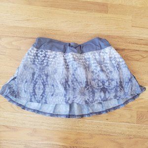 Lululemon Snowy Owls Size 8